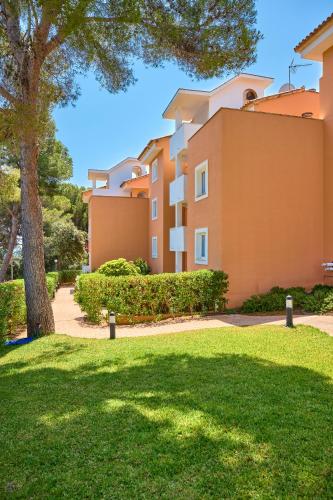 Universal Apartments Laguna Garden - image 4