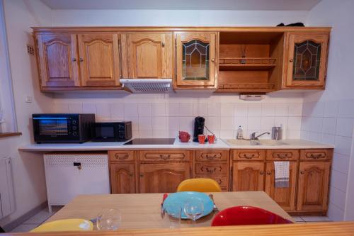 Konyha, Equinoxe, Appartement plein centre-ville, résidence calme (Equinoxe, Appartement plein centre-ville, residence calme) in Auxerre