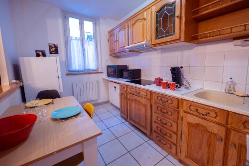 Equinoxe, Appartement plein centre-ville, résidence calme (Equinoxe, Appartement plein centre-ville, residence calme) in Auxerre