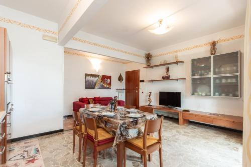 gedeelde lounge/tv-ruimte, Parcheggio Privato - 10 Min Centro Storico in Sampierdarena