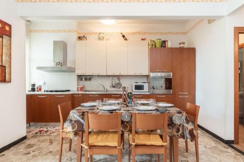 keuken, Parcheggio Privato - 10 Min Centro Storico in Sampierdarena