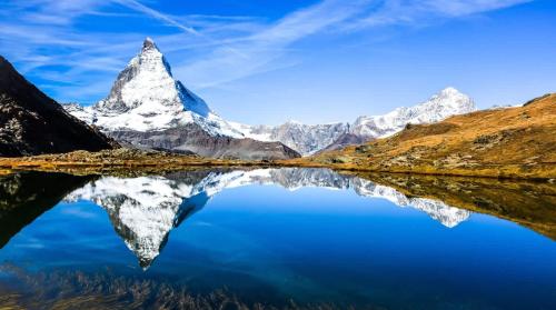 Relaxing Loft Haven near Zermatt - Parking Free in Täsch, Schweiz