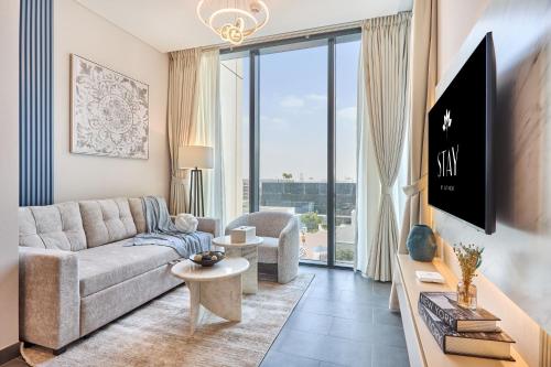 STAY BY LATINEM Luxury 1BR Holiday Home CB 0902 Near Burj Khalifa, Дубай (фото 3)