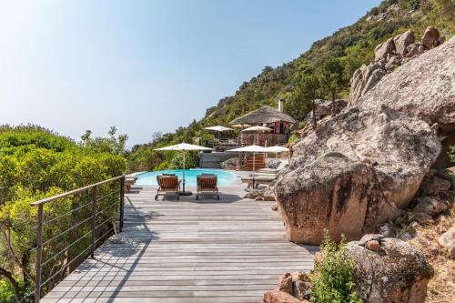 Superbe villa avec piscine chauffée et vue mer à Palombaggia - image 5