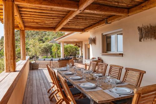 Superbe villa avec piscine chauffée et vue mer à Palombaggia - image 14