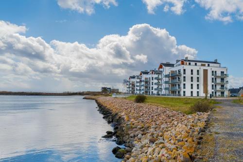 Exterior view, Ocean Water- 1 OG, Balkon, Ostseeblick, Kamin in Olpenitz