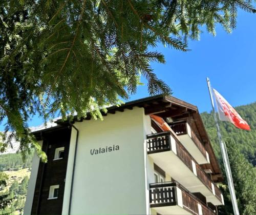 Enjoy the View Apartment Close to Zermatt with Parking in Tasch