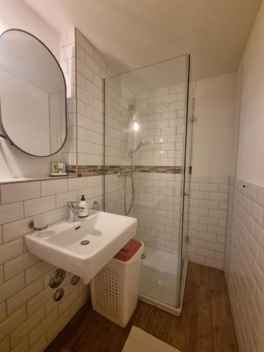 Studio mit Garten bei Bottmingen Schloss in Bottmingen