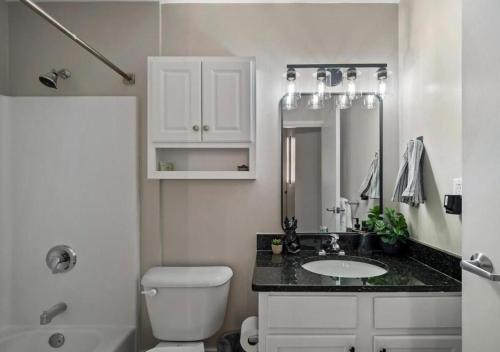 Cleveland Vibes - Modern 2 BDR Apartment Downtown, Cleveland (photo 8)