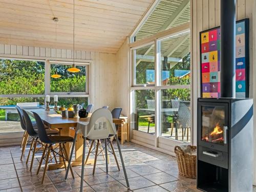 Holiday Home Persa - from the sea by Interhome in Hals