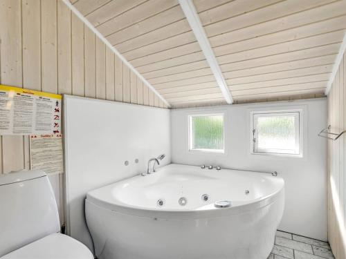 Holiday Home Guja - 250m from the sea by Interhome in 法克瑟