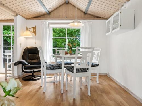 Holiday Home Konrad - 270m from the sea by Interhome in Snogebaek