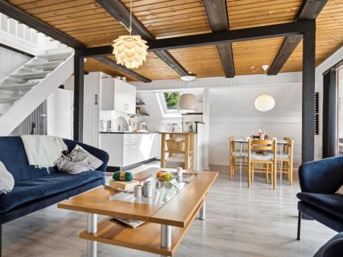 Holiday Home Gunhilde - 6km from the sea by Interhome in Glesborg