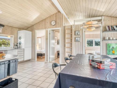 Holiday Home Lillesol - 425m from the sea by Interhome in Hjorring