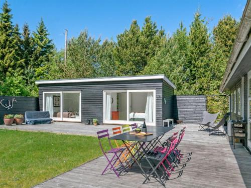 Holiday Home Sighwith - 500m from the sea by Interhome in Hals