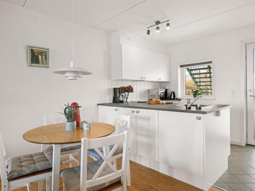  Apartment Jyrki - 100m from the sea by Interhome in Hals