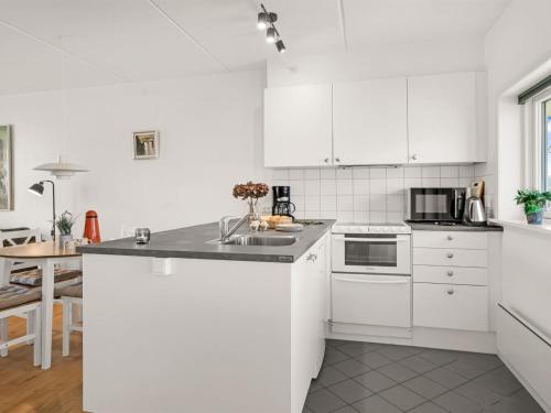  Apartment Jyrki - 100m from the sea by Interhome in Hals