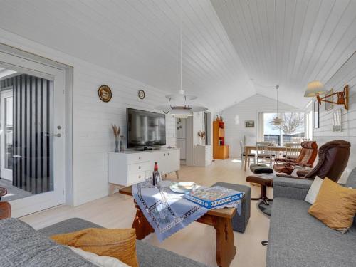 Holiday Home Fredrikke - 50m from the sea by Interhome in Hals