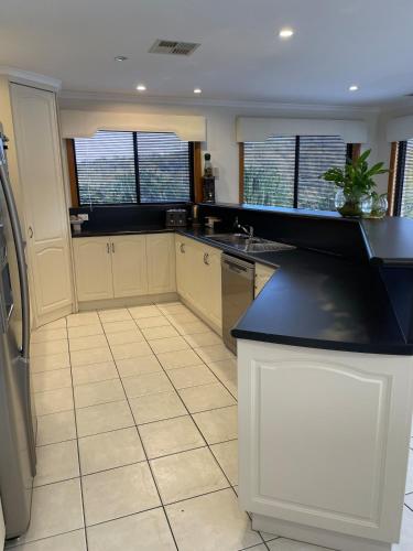 Blackstone Lakeside 4 Bedrooms 2 Bathrooms in Hadspen