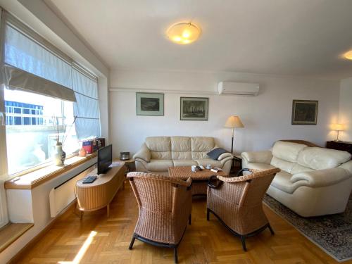 Zaimov Penthouse with great view, Sofia (Foto 4)