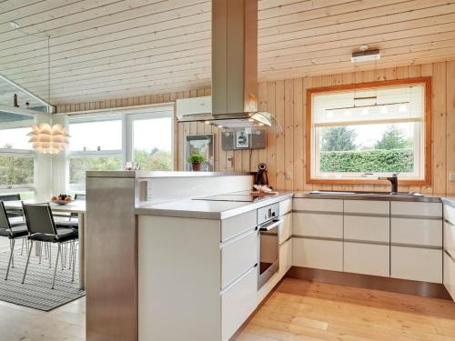 Holiday Home Tayler - 1-8km from the sea by Interhome in Hals