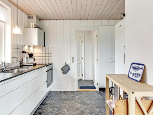 Holiday Home Mumme - 100m from the sea by Interhome in Hals