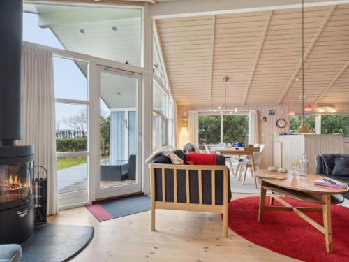 Holiday Home Hane - 150m from the sea by Interhome in Oster Hurup