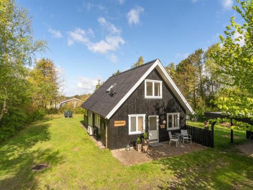  Holiday Home Thina - 750m to the inlet by Interhome, Unterkunft in Løgsted