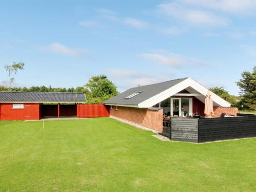 Holiday Home Halli - 700m from the sea by Interhome
