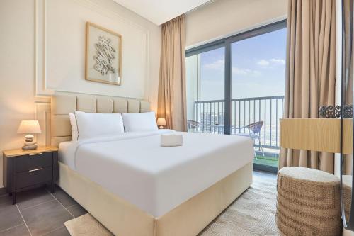 STAY BY LATINEM Luxury 1BR Holiday Home CB 1409 Near Burj Khalifa, Dubai (photo 9)
