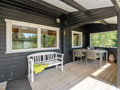 Holiday Home Tuba - 600m from the sea by Interhome in Laesoe Island