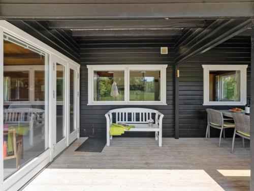 Holiday Home Tuba - 600m from the sea by Interhome in Laesoe Island