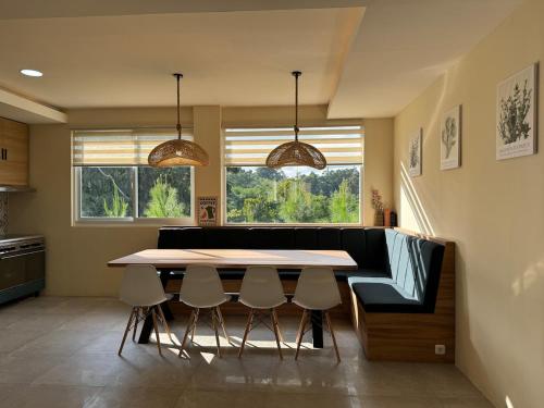 Nature & city view villa Bandung near Dago hotspot in Cimenyan