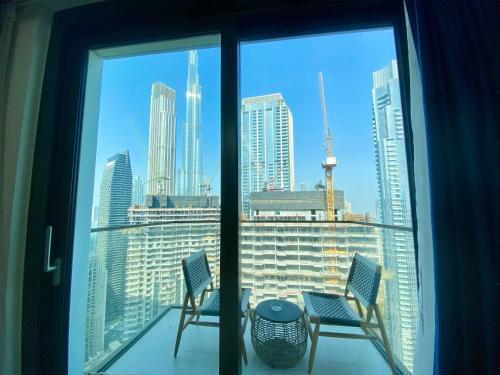 3 Bedroom Family Apartment with Partial Burj Khalifa Views at Top Floor 175BC-3, Dubaj (fotografie 9)