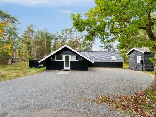 Holiday Home Menke - 150m from the sea by Interhome - Location saisonnière - Neksø