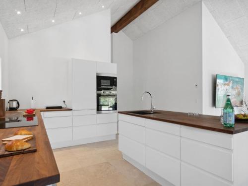 Holiday Home Hidde - 200m from the sea by Interhome in Rønde