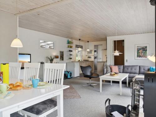 Holiday Home Holmwith - 200m from the sea by Interhome in Fejø