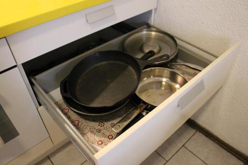 Möblierte 2-Raum Wohnung 11 in Ohrdruf - Thüringen Wald (Moblierte 2-Raum Wohnung 11 in Ohrdruf - Thuringen Wald) in كراوينكل