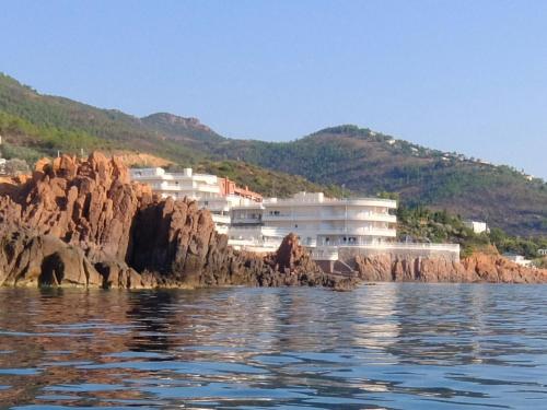 l'incanto del mare, tutto il giorno in Le Trayas Superieur