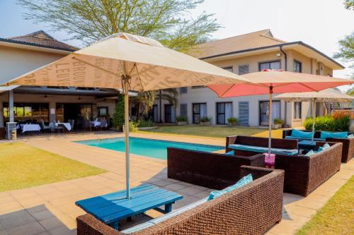 Greenwood Manor Hotel in นโดลา