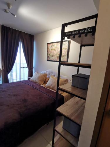 Comfy at Apartement Tifolia, Jakarta Timur, Yakarta (foto 3)