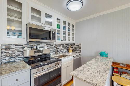 Sea Cabin 228-B in Isle of Palms, USA