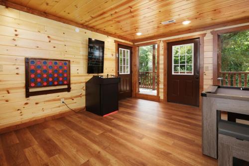 Whispering Pines Escape - Private Pool Theater Room Outdoor Hot Tub + Game Room - image 14