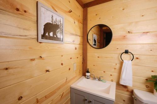 Whispering Pines Escape - Private Pool Theater Room Outdoor Hot Tub + Game Room - image 3