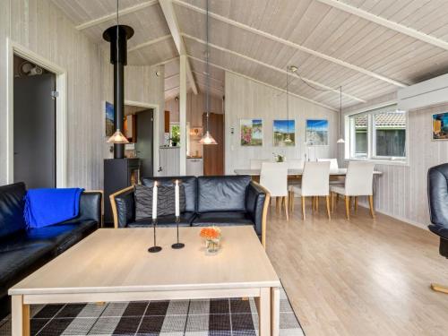 Holiday Home Eljena - 700m from the sea by Interhome in Skovby