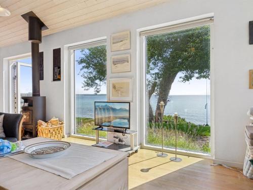 Holiday Home Bryngeir - 25m from the sea by Interhome in Knebel