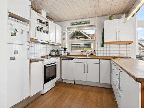 Holiday Home Bryngeir - 25m from the sea by Interhome in Knebel