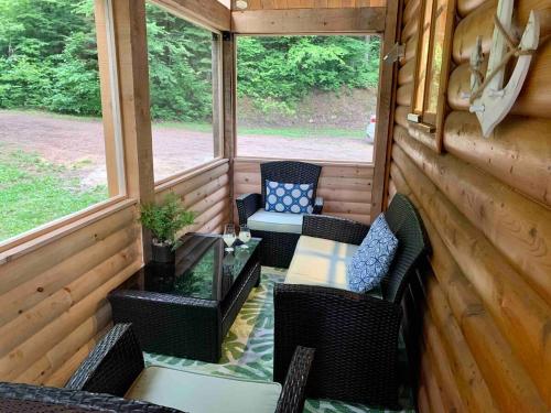 Le RustiChic Chalet in Rivière-Matawin (QC)