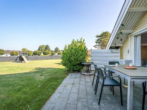Holiday Home Hedde - 100m from the sea by Interhome in Askeby