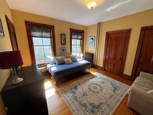 Charming 2BR in the Heart of Jamaica Plain in Jamaica Plain